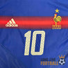 Flocage numéro 10 sur l’avant du maillot France Euro 2004 Zidane, avec logo Adidas et coq FFF