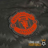 Blason Manchester United rouge brodé sur le maillot third 2015-2016 noir