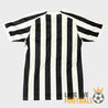 Dos du maillot Newcastle United 2018-2019, rayures verticales noires et blanches sans flocage